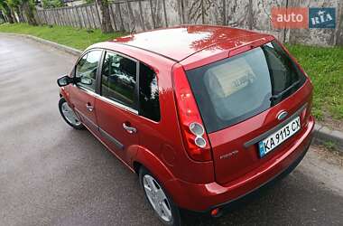 Хэтчбек Ford Fiesta 2006 в 