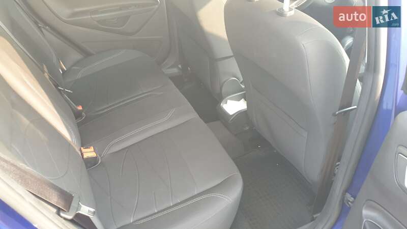 Хэтчбек Ford Fiesta 2015 в Киеве фото 9 Хэтчбек Ford Fiesta 2015 в Киеве