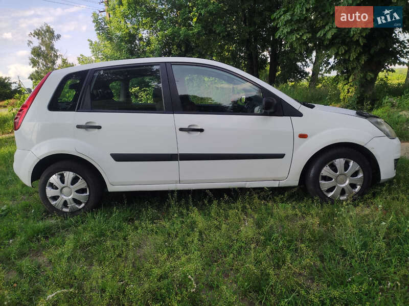 Хэтчбек Ford Fiesta 2007 в Нежине