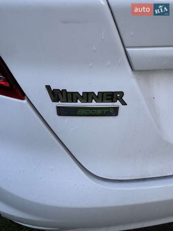 Хэтчбек Ford Fiesta 2016 в Киеве