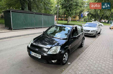 Хэтчбек Ford Fiesta 2005 в 