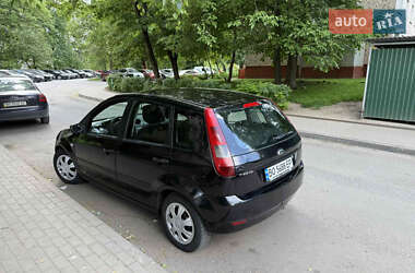 Хэтчбек Ford Fiesta 2005 в 