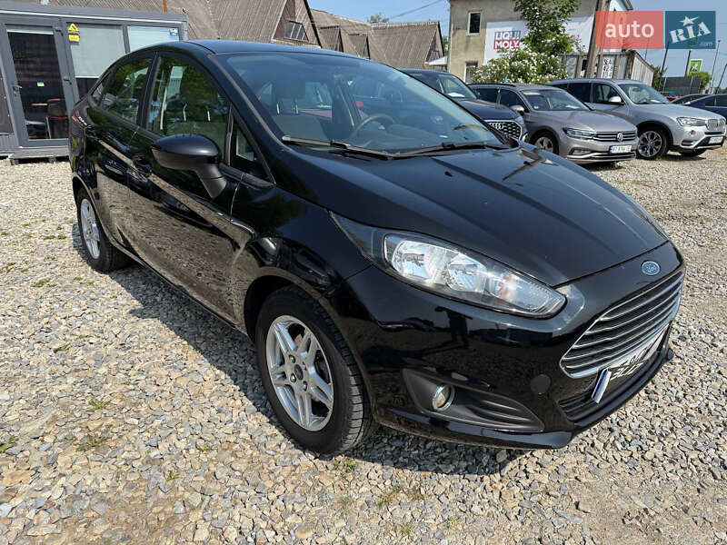 Седан Ford Fiesta 2017 в Коломые