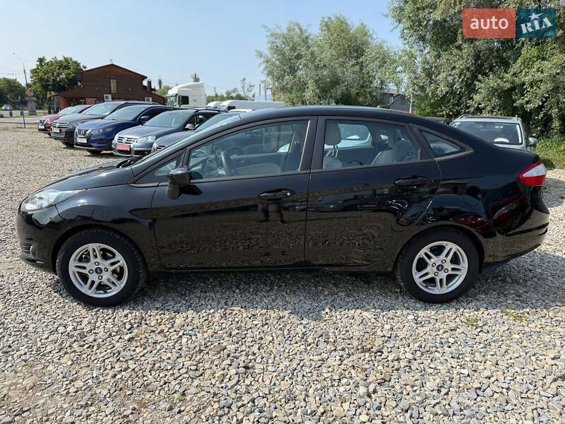 Седан Ford Fiesta 2017 в Коломые