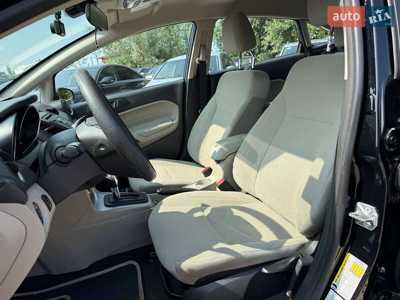 Седан Ford Fiesta 2017 в Коломые