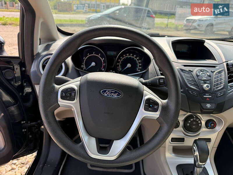 Седан Ford Fiesta 2017 в Коломые