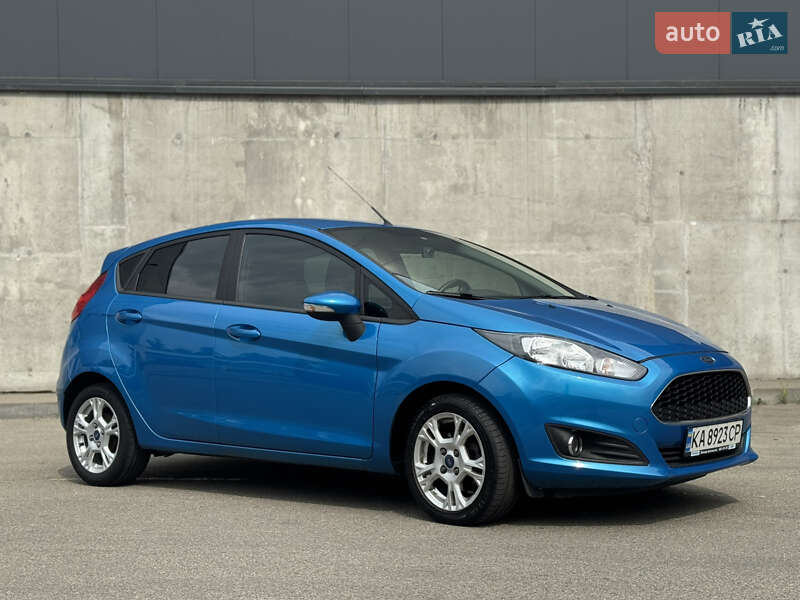 Хэтчбек Ford Fiesta 2016 в Киеве