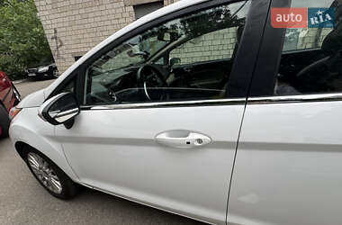 Седан Ford Fiesta 2015 в 