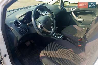 Хэтчбек Ford Fiesta 2011 в 