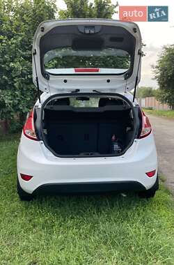 Хэтчбек Ford Fiesta 2019 в 
