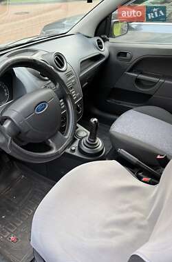 Хэтчбек Ford Fiesta 2008 в 