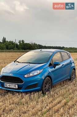 Хэтчбек Ford Fiesta 2016 в Днепре