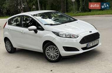 Хэтчбек Ford Fiesta 2016 в Львове