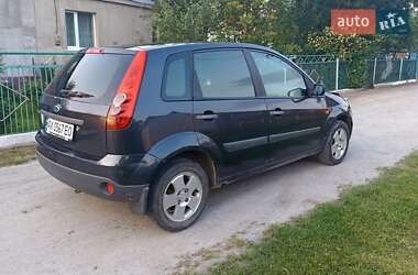 Хэтчбек Ford Fiesta 2006 в 