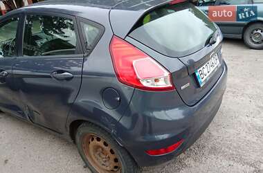 Хэтчбек Ford Fiesta 2013 в 