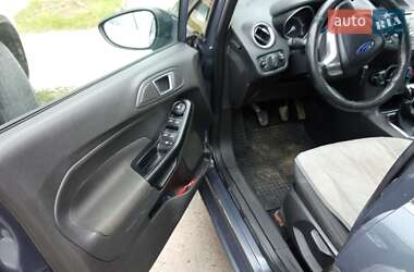 Хэтчбек Ford Fiesta 2013 в 