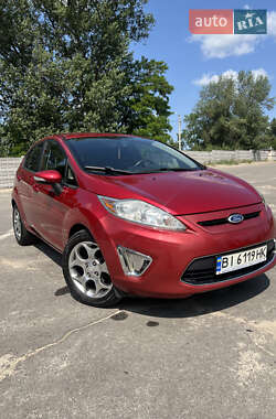Хэтчбек Ford Fiesta 2010 в 