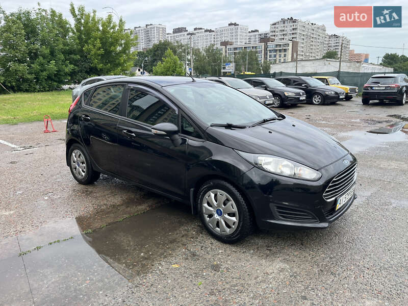 Хетчбек Ford Fiesta 2013 в Києві