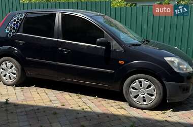 Хэтчбек Ford Fiesta 2007 в 
