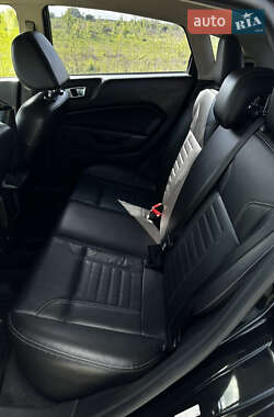 Хэтчбек Ford Fiesta 2013 в 