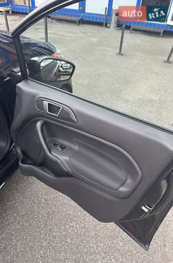 Хэтчбек Ford Fiesta 2014 в 