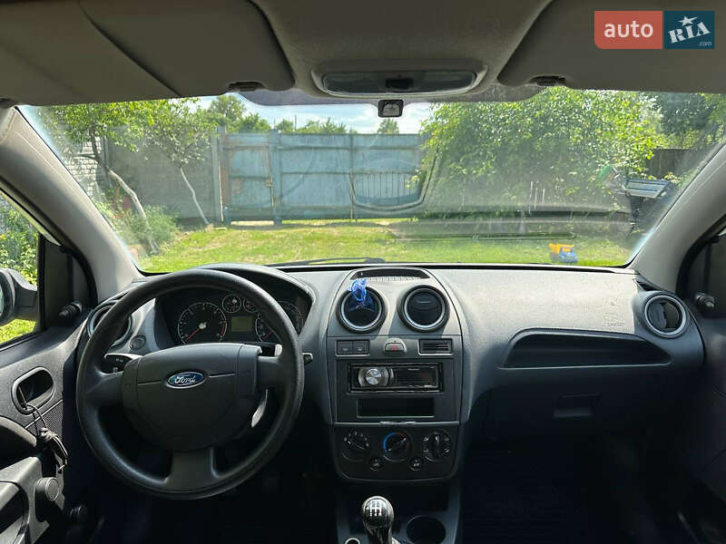 Хэтчбек Ford Fiesta 2008 в Славутиче
