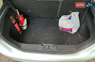 Хэтчбек Ford Fiesta 2011 в 