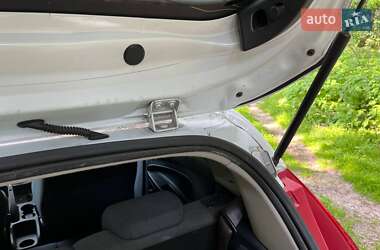 Хэтчбек Ford Fiesta 2011 в 