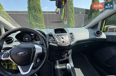 Хэтчбек Ford Fiesta 2008 в 