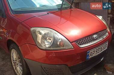 Хэтчбек Ford Fiesta 2007 в 