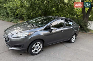 Седан Ford Fiesta 2016 в Днепре