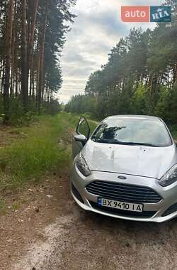 Седан Ford Fiesta 2016 в 