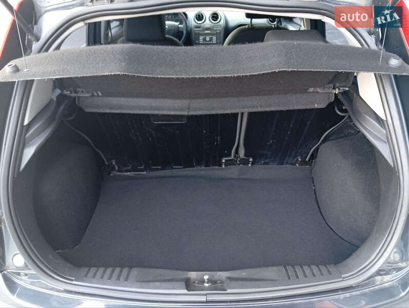 Хэтчбек Ford Fiesta 2008 в Киеве