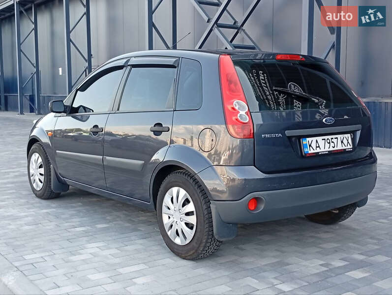 Хэтчбек Ford Fiesta 2008 в Киеве