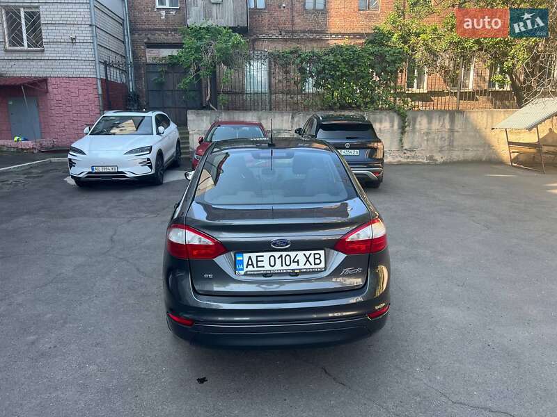 Седан Ford Fiesta 2019 в Днепре