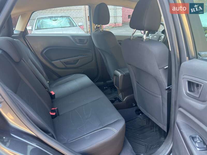 Седан Ford Fiesta 2019 в Днепре