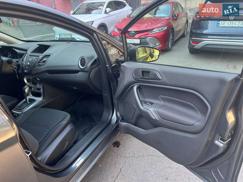 Седан Ford Fiesta 2019 в Днепре