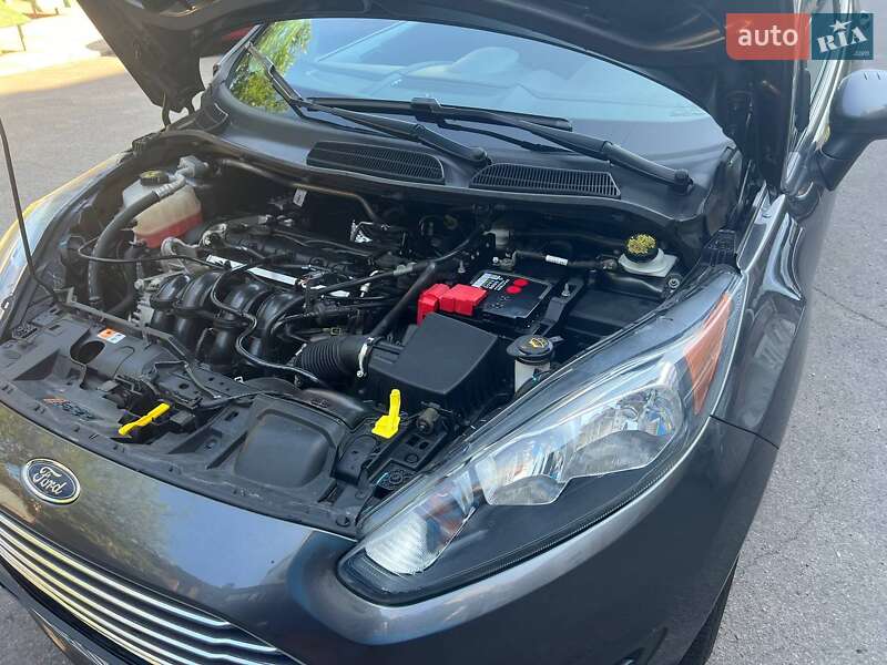 Седан Ford Fiesta 2019 в Днепре