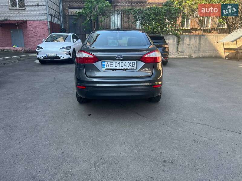 Седан Ford Fiesta 2019 в Днепре