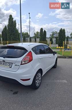 Хэтчбек Ford Fiesta 2013 в 