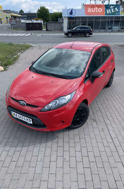 Хэтчбек Ford Fiesta 2011 в 
