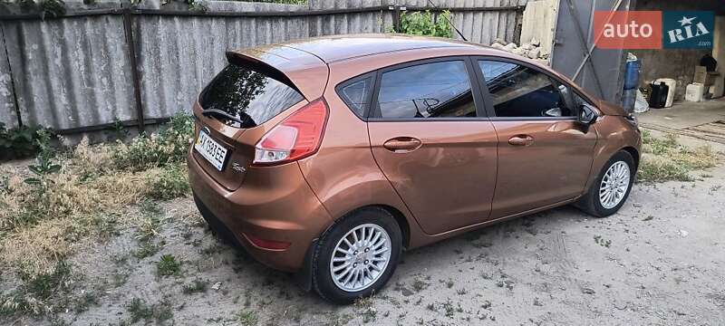 Хэтчбек Ford Fiesta 2013 в Изюме