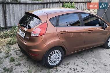 Хэтчбек Ford Fiesta 2013 в 