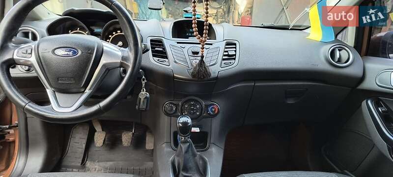 Хэтчбек Ford Fiesta 2013 в Изюме