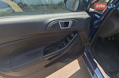 Хэтчбек Ford Fiesta 2013 в 