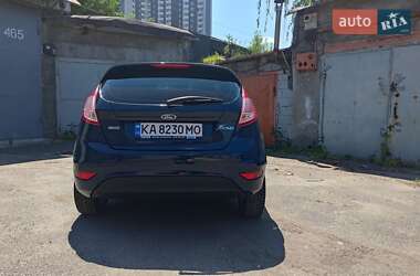 Хэтчбек Ford Fiesta 2013 в 