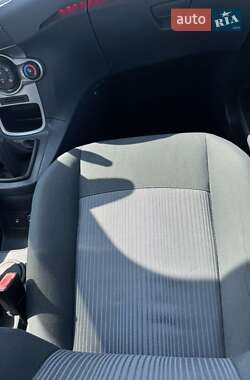 Хэтчбек Ford Fiesta 2010 в 