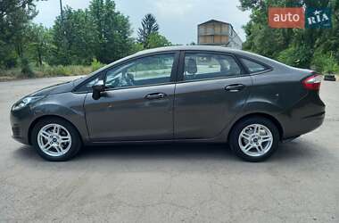 Седан Ford Fiesta 2017 в 