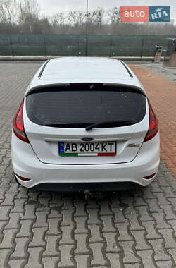 Хэтчбек Ford Fiesta 2010 в 
