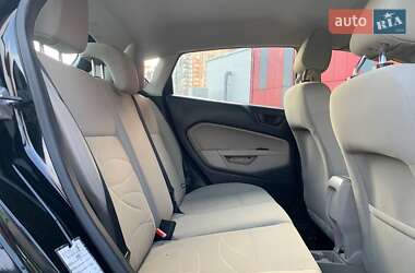 Хэтчбек Ford Fiesta 2018 в 